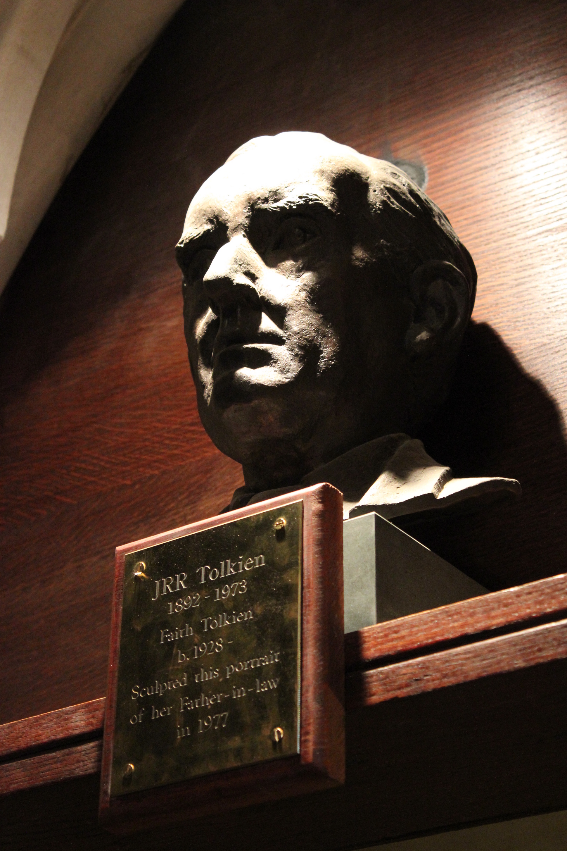 Busto de Tolkien em Oxford
